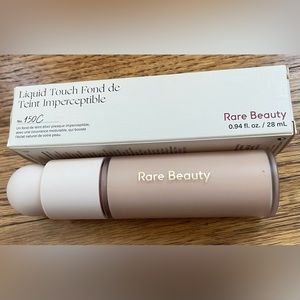 Rare Beauty Liquid Touch Weightless Foundation